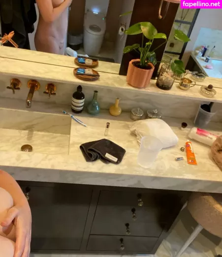 Amy Schumer OnlyFans Thumbnail #nKKo0WlJCi