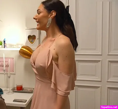 Amy Scott Smith OnlyFans Thumbnail #8DOtMw6IAu