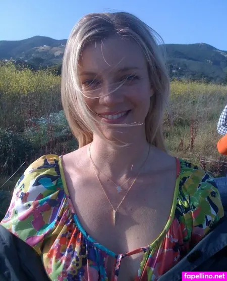 Amy Smart OnlyFans Thumbnail #KwaUB1SwXo
