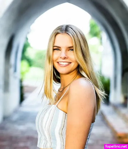 Amy Walker OnlyFans Thumbnail #eIXvIDdCP1