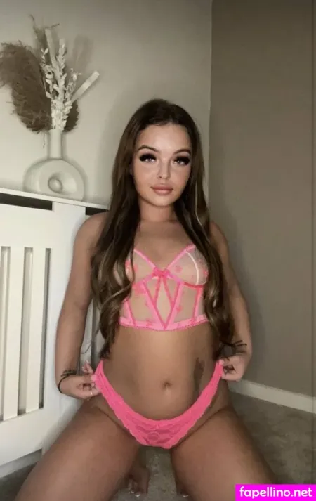 Amy White 2 OnlyFans Thumbnail #MntT7ZXQQO