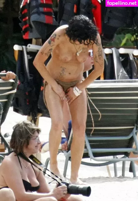 Amy Winehouse OnlyFans Thumbnail #4qPXvP6QHM