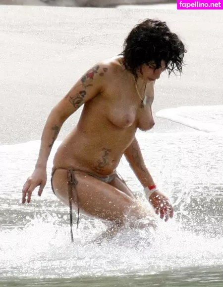 Amy Winehouse OnlyFans Thumbnail #AX9EcTDwxE