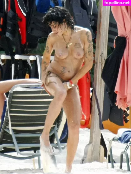 Amy Winehouse OnlyFans Thumbnail #NWT1Dat1j8