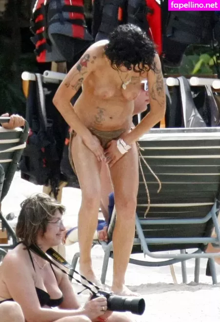 Amy Winehouse OnlyFans Thumbnail #k9cqzB3GMg