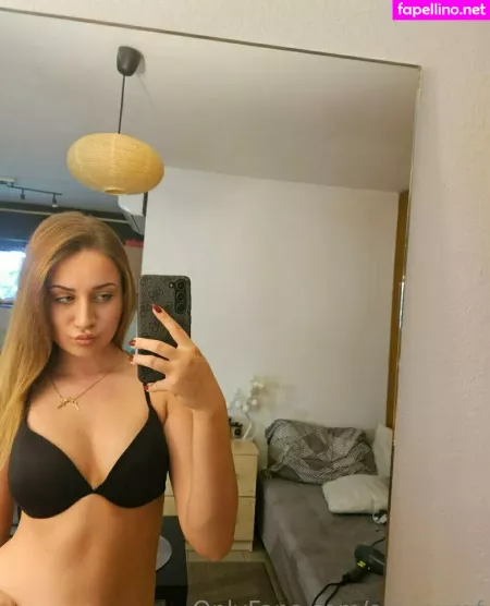 Amyourgf OnlyFans Thumbnail #GylvPN7RCE