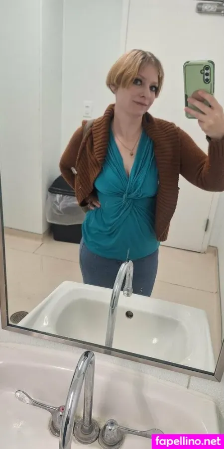 Amyparadise OnlyFans Thumbnail #58b7R7AofT