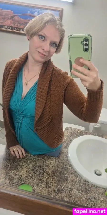 Amyparadise OnlyFans Thumbnail #NqoQ6ZPI9p