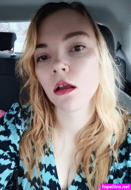 Amypond OnlyFans Thumbnail #43VQ7mpSCo