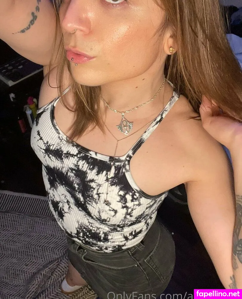 amythrill, dvlwearsdsgnr Nude Leaked OnlyFans Photo #zv9BBMGxet