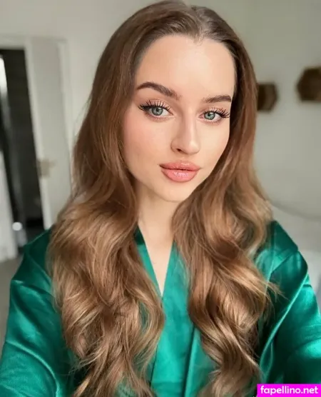 Amywinestine Main Profile Photo