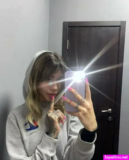 An Annie OnlyFans Thumbnail #M0HQNZ8OqY