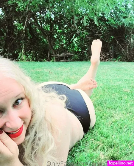 Ana Augustine OnlyFans Thumbnail #RwwOprFqEH