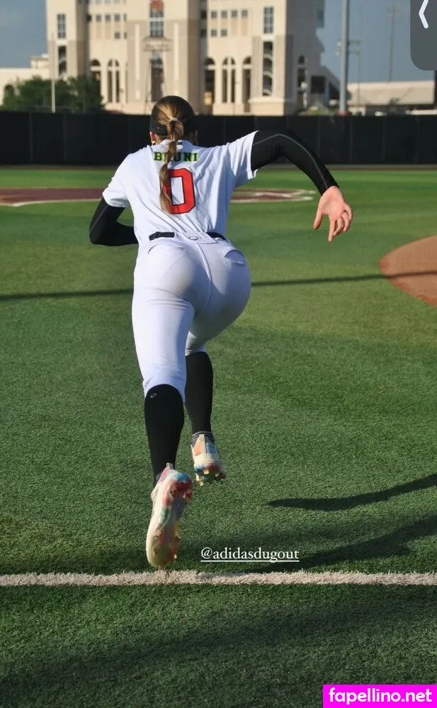 anabruni.softball, thesoftballchic Nude Leaked OnlyFans Photo #hjXb87Vife