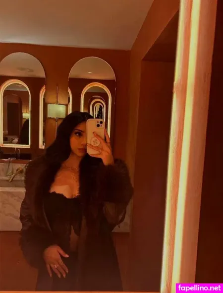 Ana Javdani OnlyFans Thumbnail #vJuyXILrTm