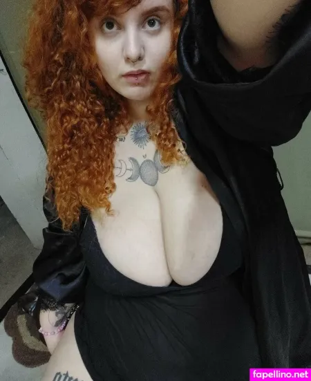 Ana Julia De Melo Roter OnlyFans Thumbnail #4REByW9tWL