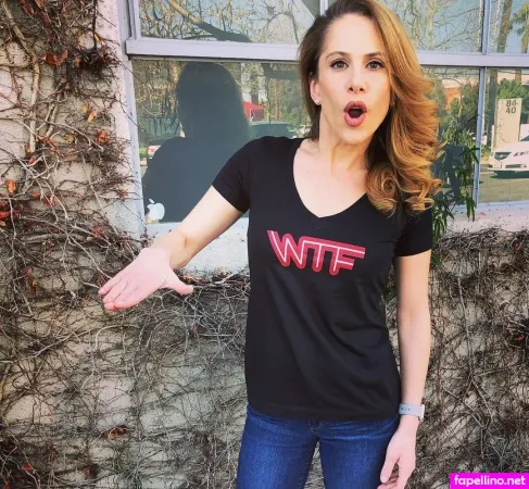 Ana Kasparian OnlyFans Thumbnail #gyyeEzCSYm