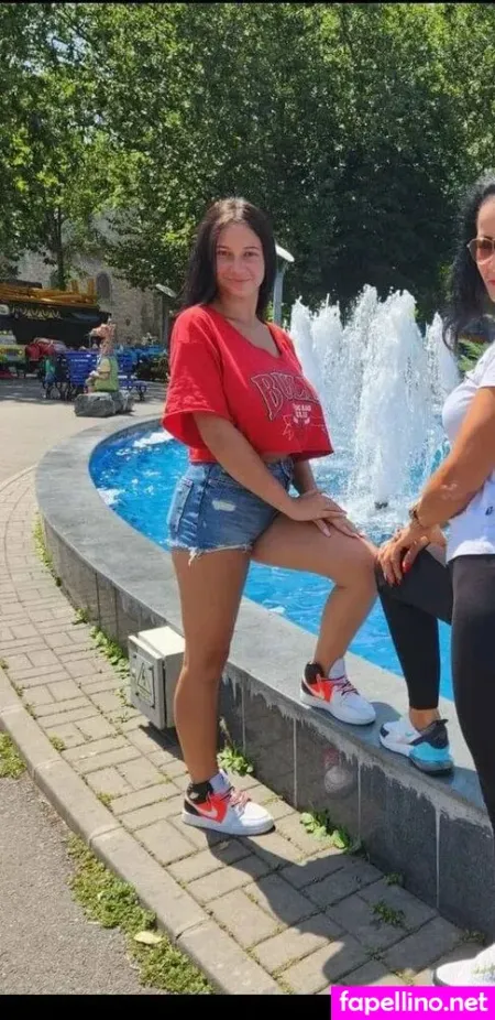Ana Maria Caldararu OnlyFans Thumbnail #LH0bFbkXCr