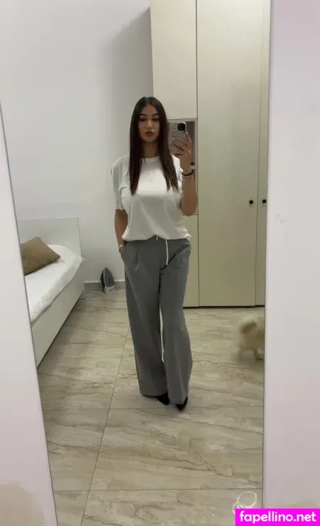 Ana Maria Caldararu OnlyFans Thumbnail #erMdYM27TU