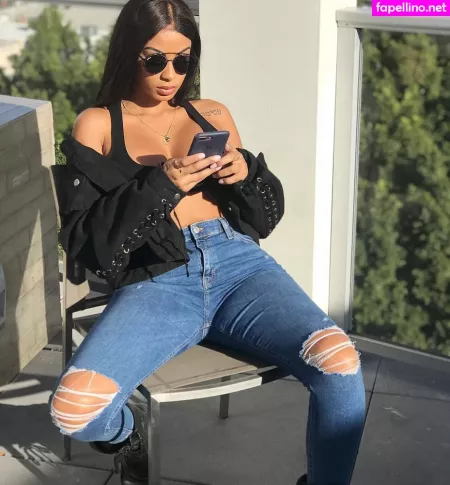 Ana Montana OnlyFans Thumbnail #2JMBsSSZ4u