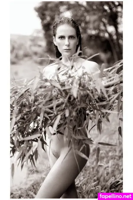 Ana Paula Maciel OnlyFans Thumbnail #CHgZEg8PTE