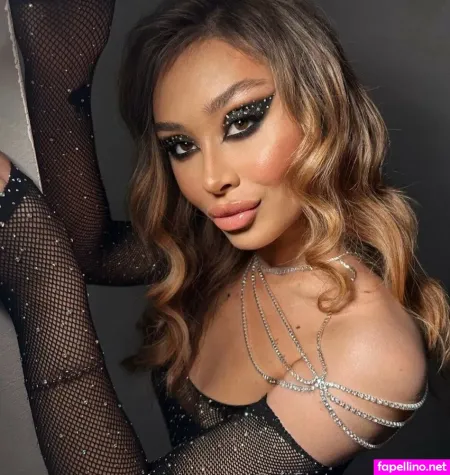 Ana Rom OnlyFans Thumbnail #s0eDPn5lic