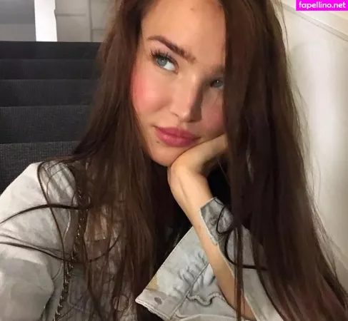 Ana Walczak OnlyFans Thumbnail #7I5QhkLS5p