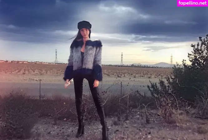 Ana Walczak OnlyFans Thumbnail #iRKo34R0Jd