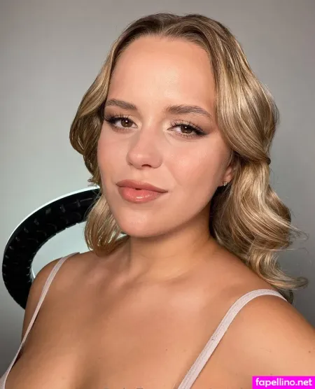 Anabelle Hills OnlyFans Thumbnail #wW73kRFfXA