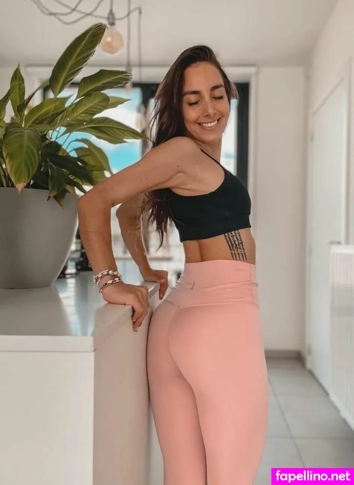 AnaBloomxox, anabloomvisualartist Nude Leaked OnlyFans Photo #2mLuA1MO61