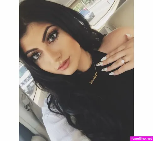 Anahit Abeshyan OnlyFans Thumbnail #AYrfHvYZty