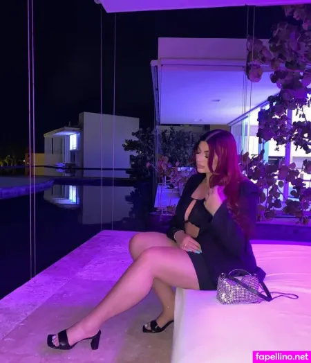 Anahit Abeshyan OnlyFans Thumbnail #UzUplH1ltR