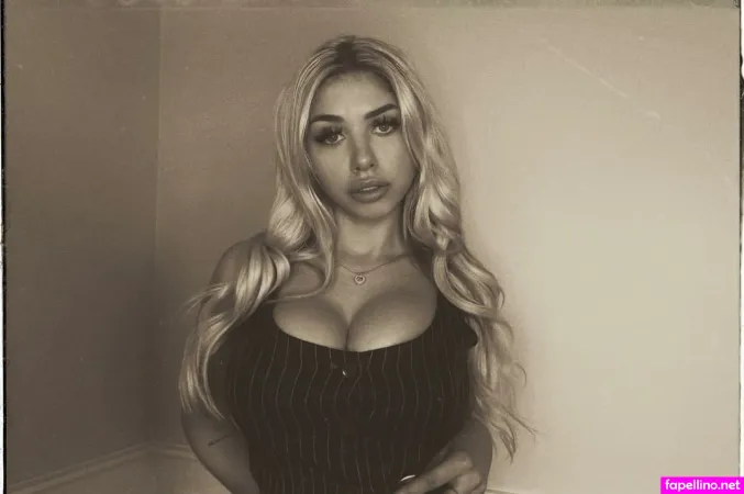 Anais Laliberte 1 OnlyFans Thumbnail #JQNMEvCxMC