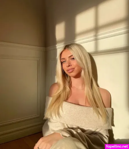 Anais Laliberte 1 OnlyFans Thumbnail #d6zVU9mTYt