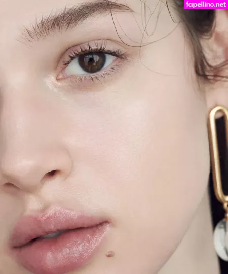 Anais Pouliot OnlyFans Thumbnail #XfX4BKhkAO