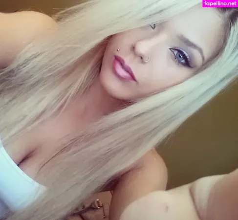 Anais Rizzo OnlyFans Thumbnail #urP0NUFwVA