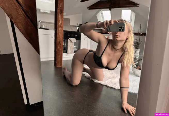 Anaisjovanovic Main Profile Photo