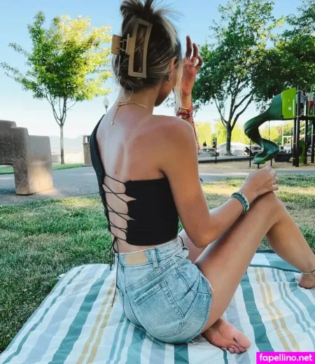 Analeese Bonfiglio OnlyFans Thumbnail #9yvki1tG0l