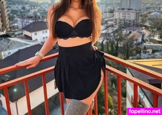 Ananas Ex OnlyFans Thumbnail #0CTrIs6QGP