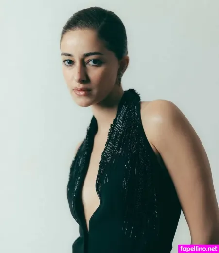 Ananya Pandey OnlyFans Thumbnail #UEg6DEjvvk