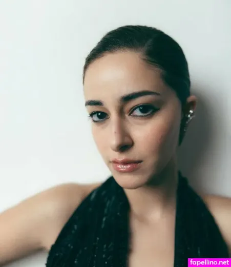 Ananya Pandey OnlyFans Thumbnail #VsWZ2Dxi4d