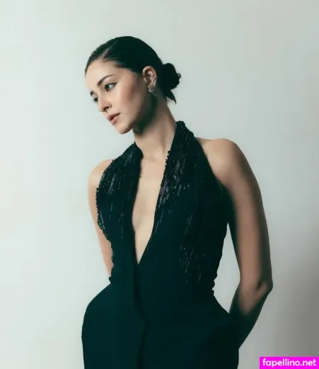 Ananya Pandey OnlyFans Thumbnail #sqNhKv10TP