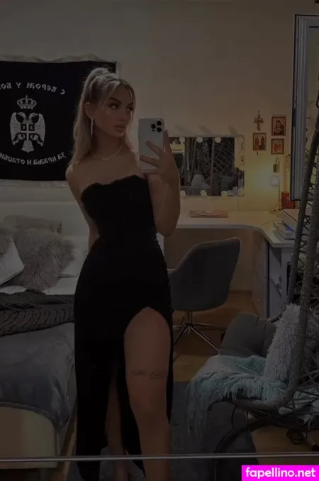 Anastasia Ciric OnlyFans Thumbnail #9JKk5Wongr