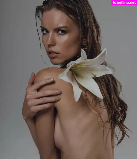 Anastasia Ditmar OnlyFans Thumbnail #ZxdgF1tUbW