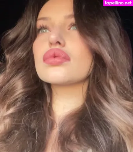 Anastasia Gavrish OnlyFans Thumbnail #8HOzbkIAEX