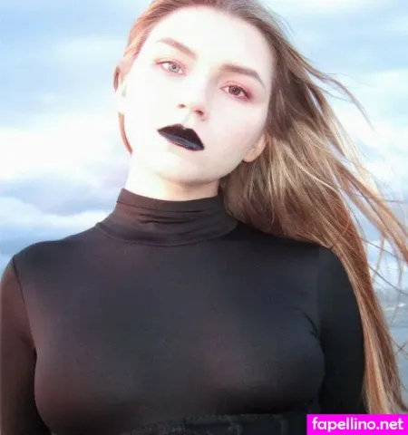 Anastasia Kreslina OnlyFans Thumbnail #vqNno29htX