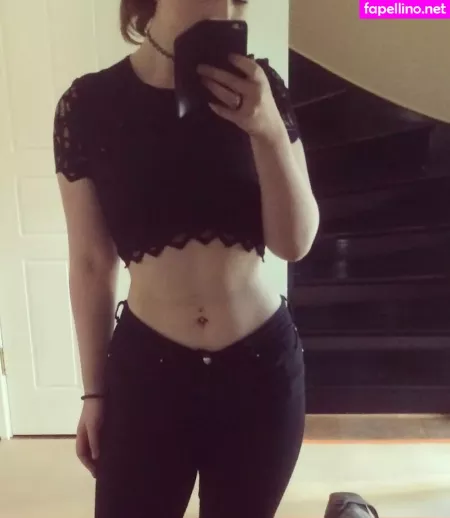 Anastasia Mcqueen OnlyFans Thumbnail #0n9dogASes
