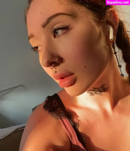 Anastasia Mcqueen OnlyFans Thumbnail #1vkeDeMFSe