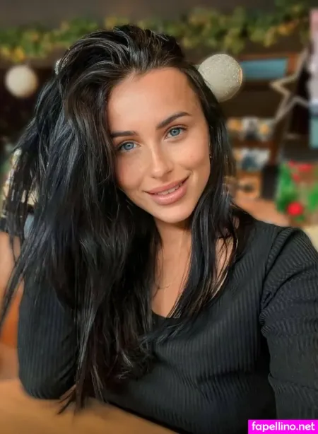 Anastasia Moon OnlyFans Thumbnail #D3kXMzg1eM