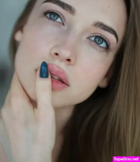 Anastasia Sinitsyna OnlyFans Thumbnail #0wAW7PU7l3